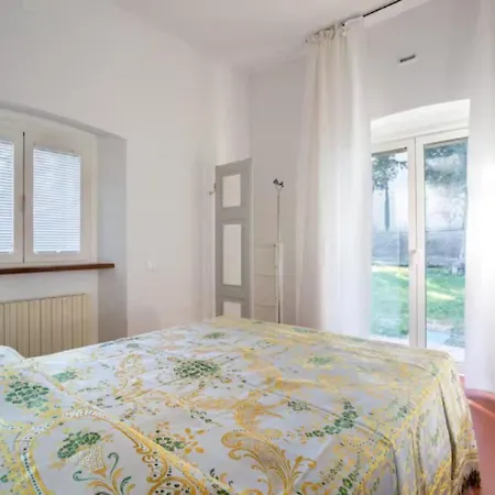 Depandance Villa, Garden And Privat Pargking 别墅 *